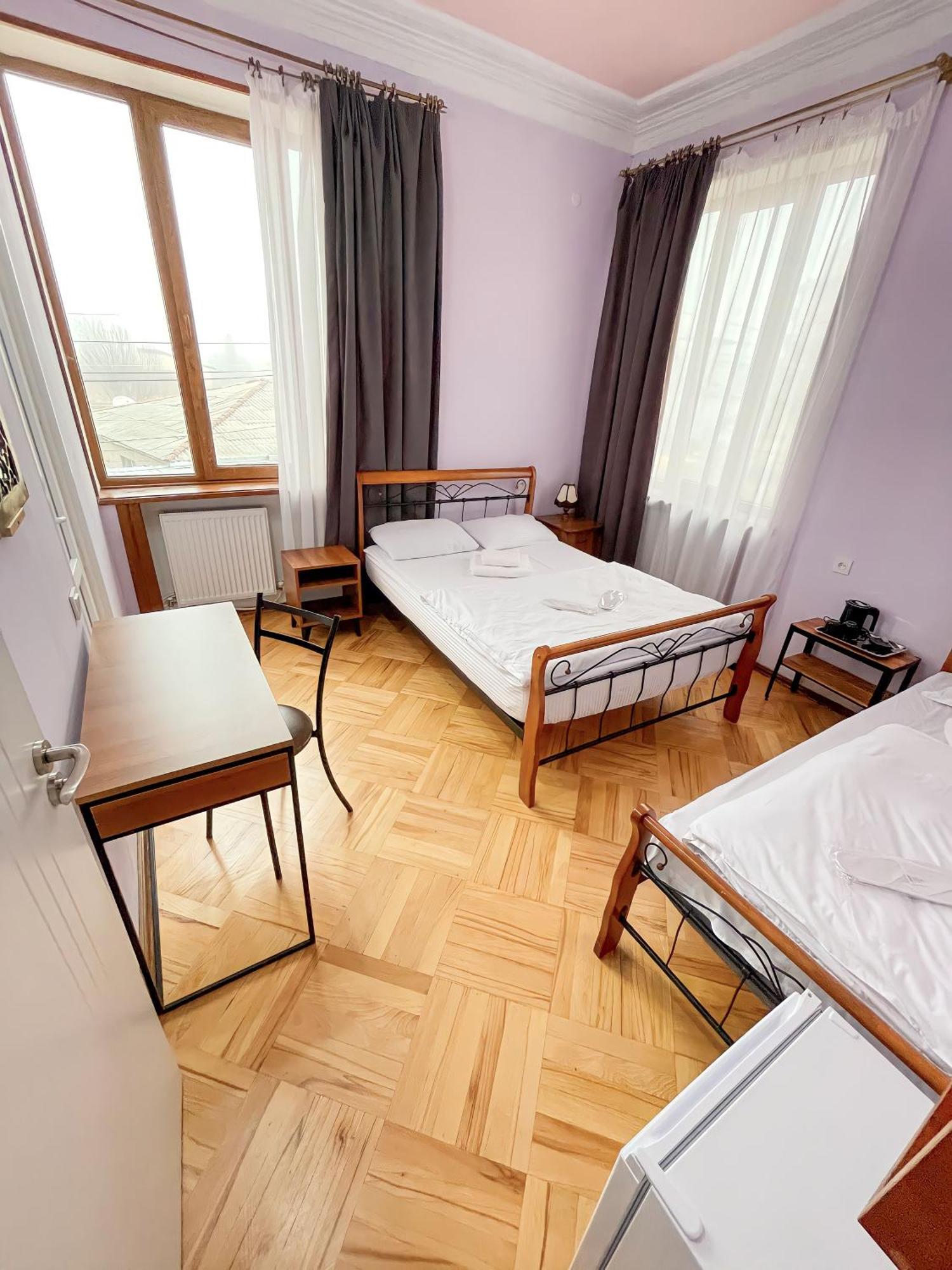 Guest House Top Floor Telavi Buitenkant foto