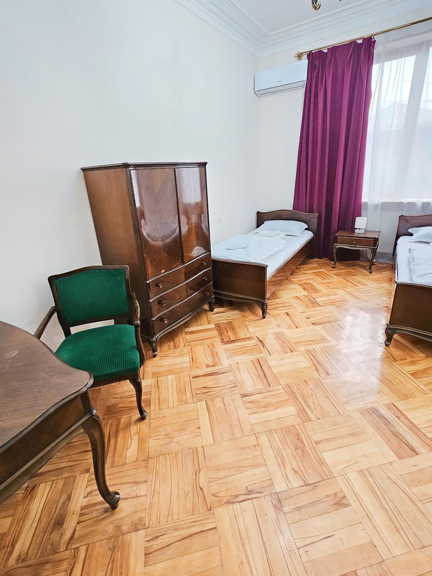 Guest House Top Floor Telavi Buitenkant foto