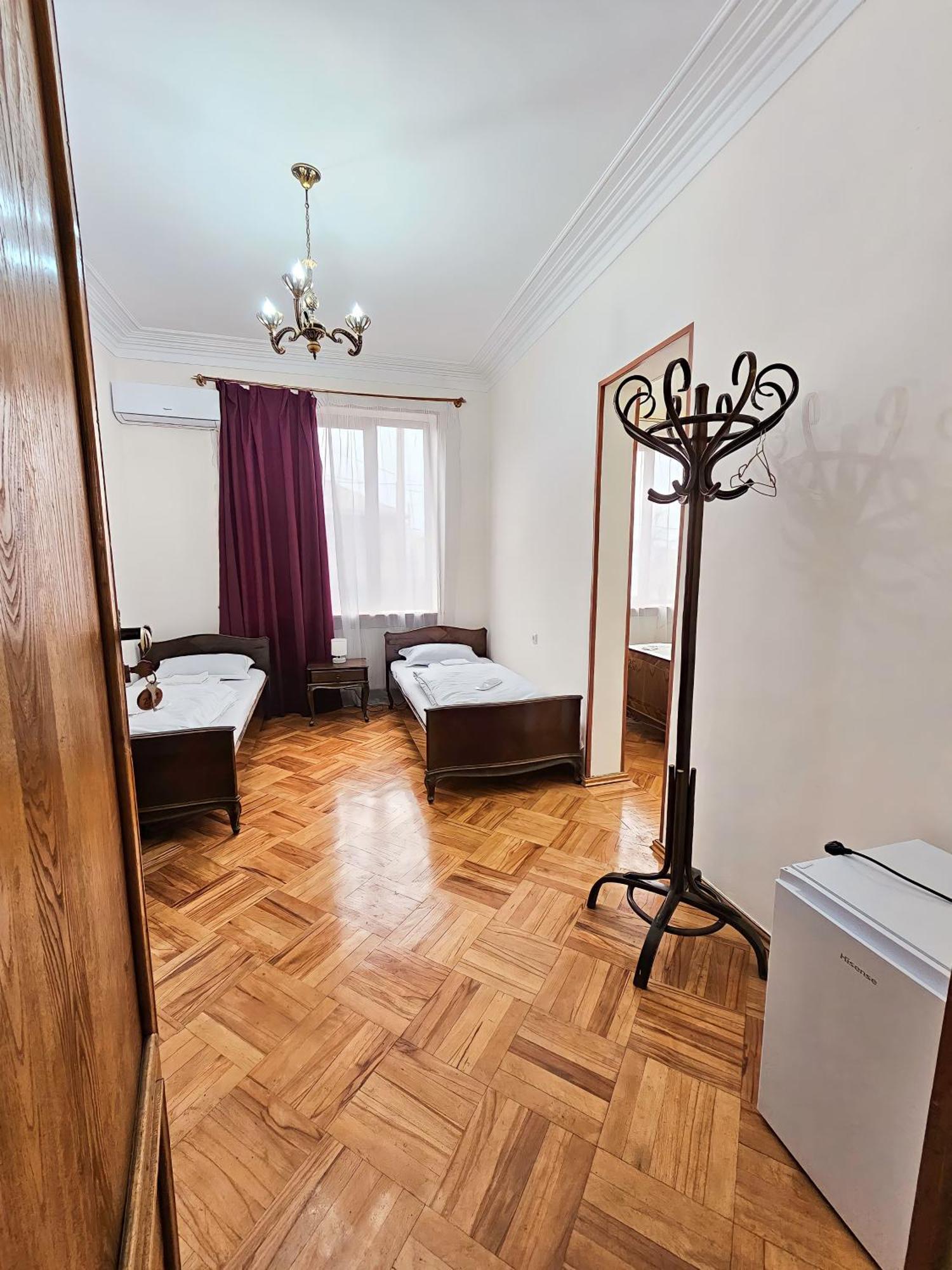 Guest House Top Floor Telavi Buitenkant foto