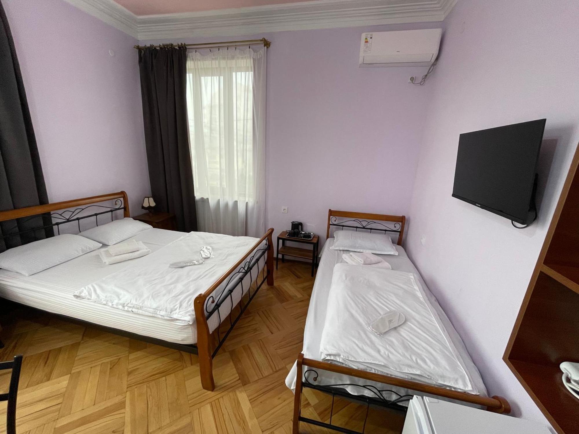 Guest House Top Floor Telavi Buitenkant foto
