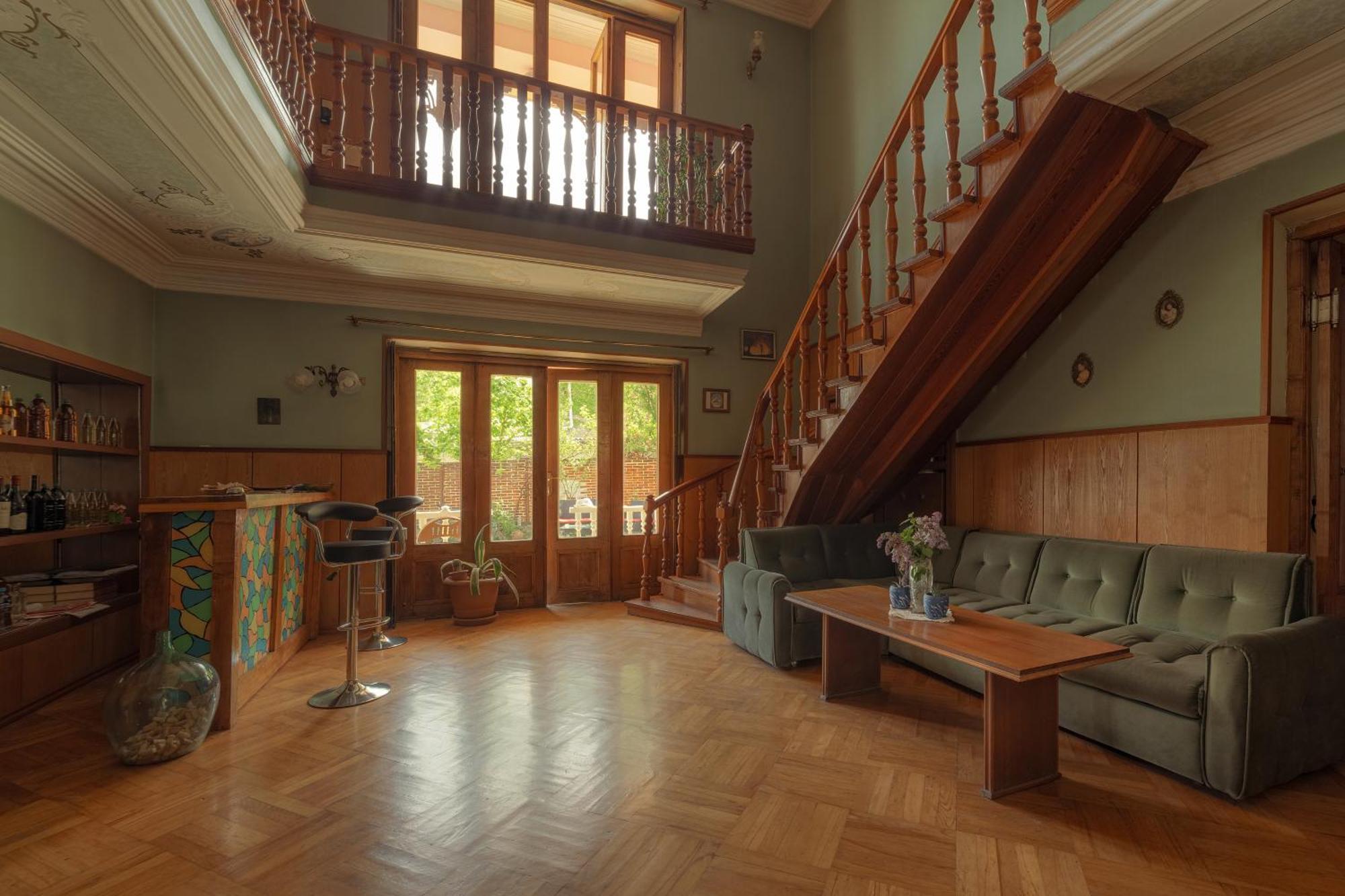 Guest House Top Floor Telavi Buitenkant foto