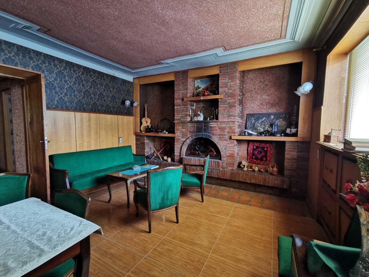 Guest House Top Floor Telavi Buitenkant foto