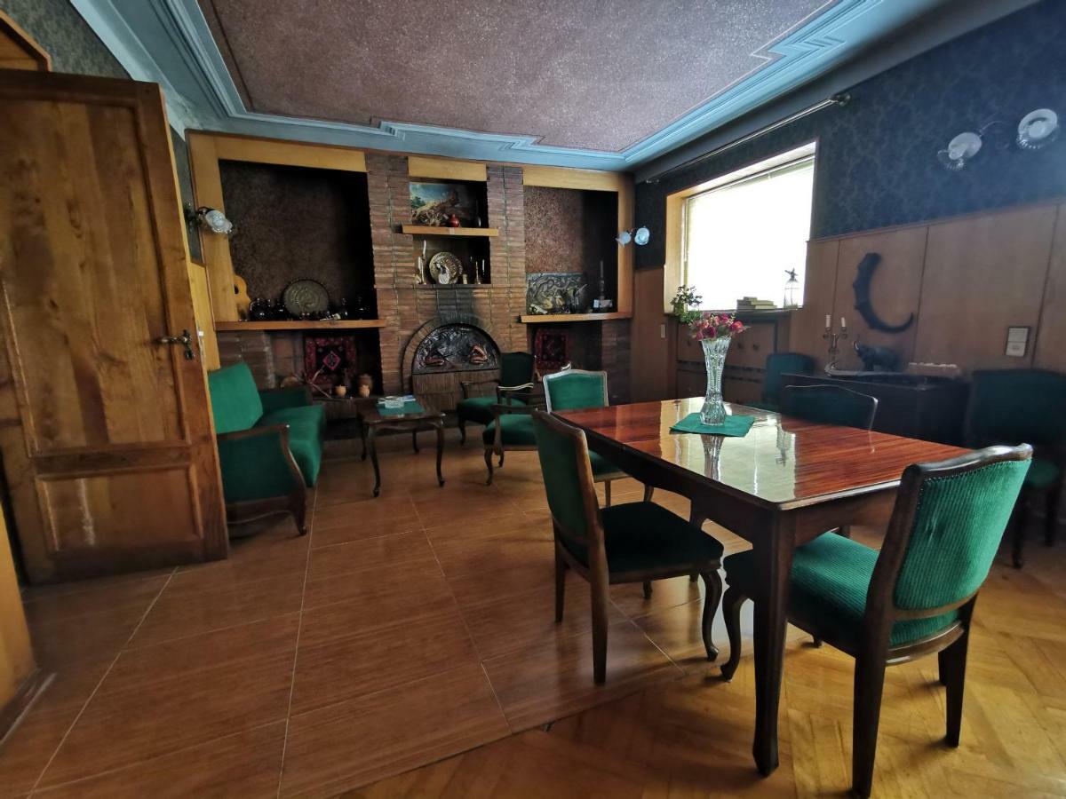 Guest House Top Floor Telavi Buitenkant foto